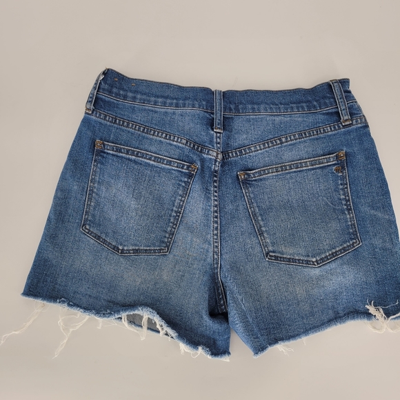 High-Rise Denim Boyshorts. Button-Through Edition - Picture 4 of 10
